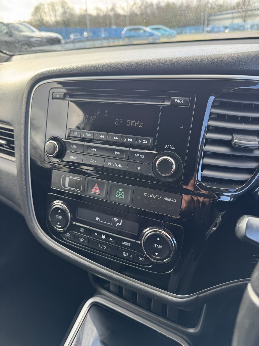 Used Mitsubishi Outlander 2018 for sale - 77897791: Photo 23