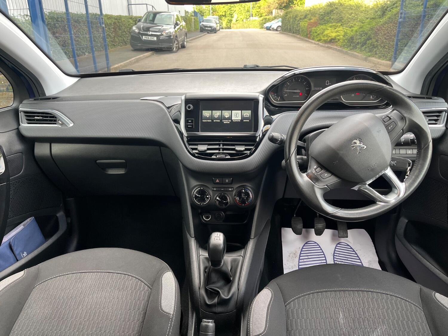 Used Peugeot 208 2015 for sale - 76793451: Photo 14