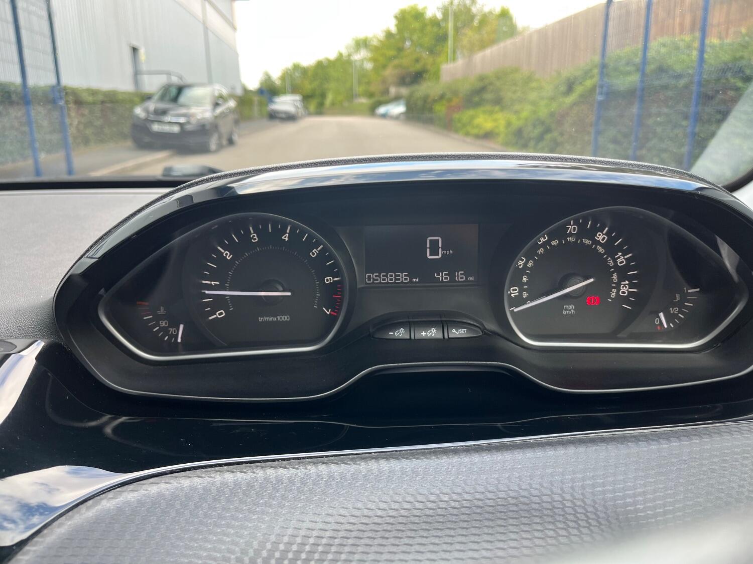 Used Peugeot 208 2015 for sale - 76793451: Photo 16