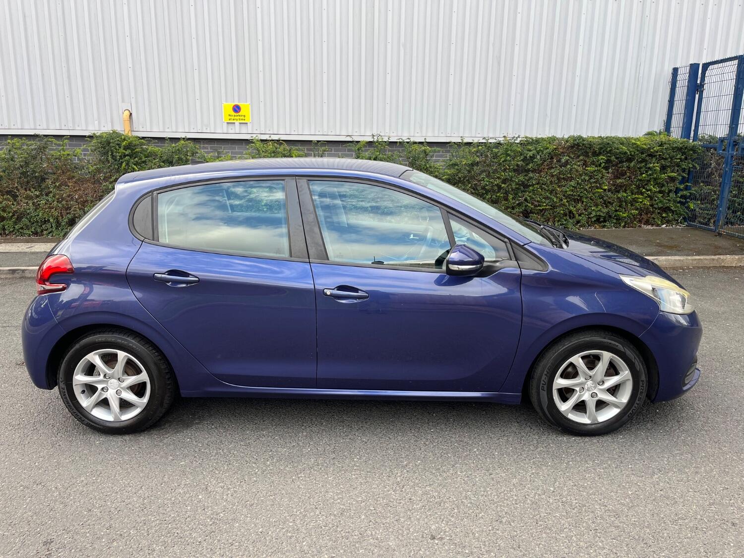 Used Peugeot 208 2015 for sale - 76793451: Photo 6