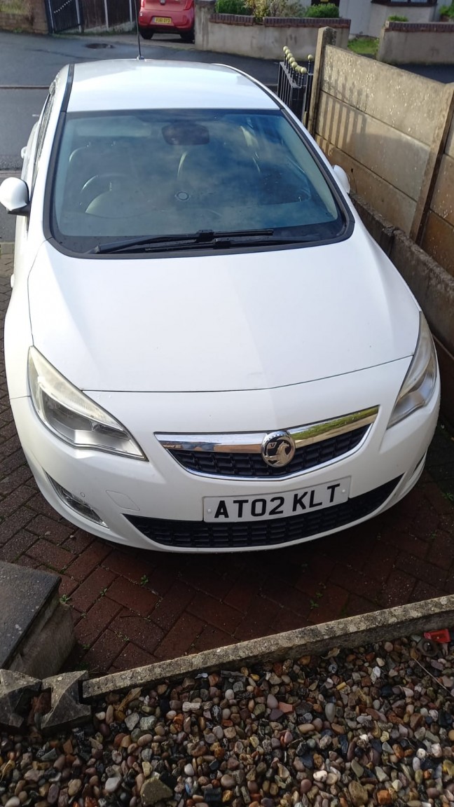 Used Vauxhall Astra 2011 for sale - 76748252: Photo 1