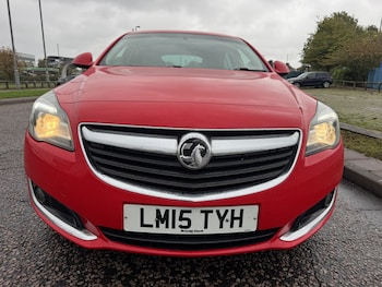 Vauxhall - Insignia