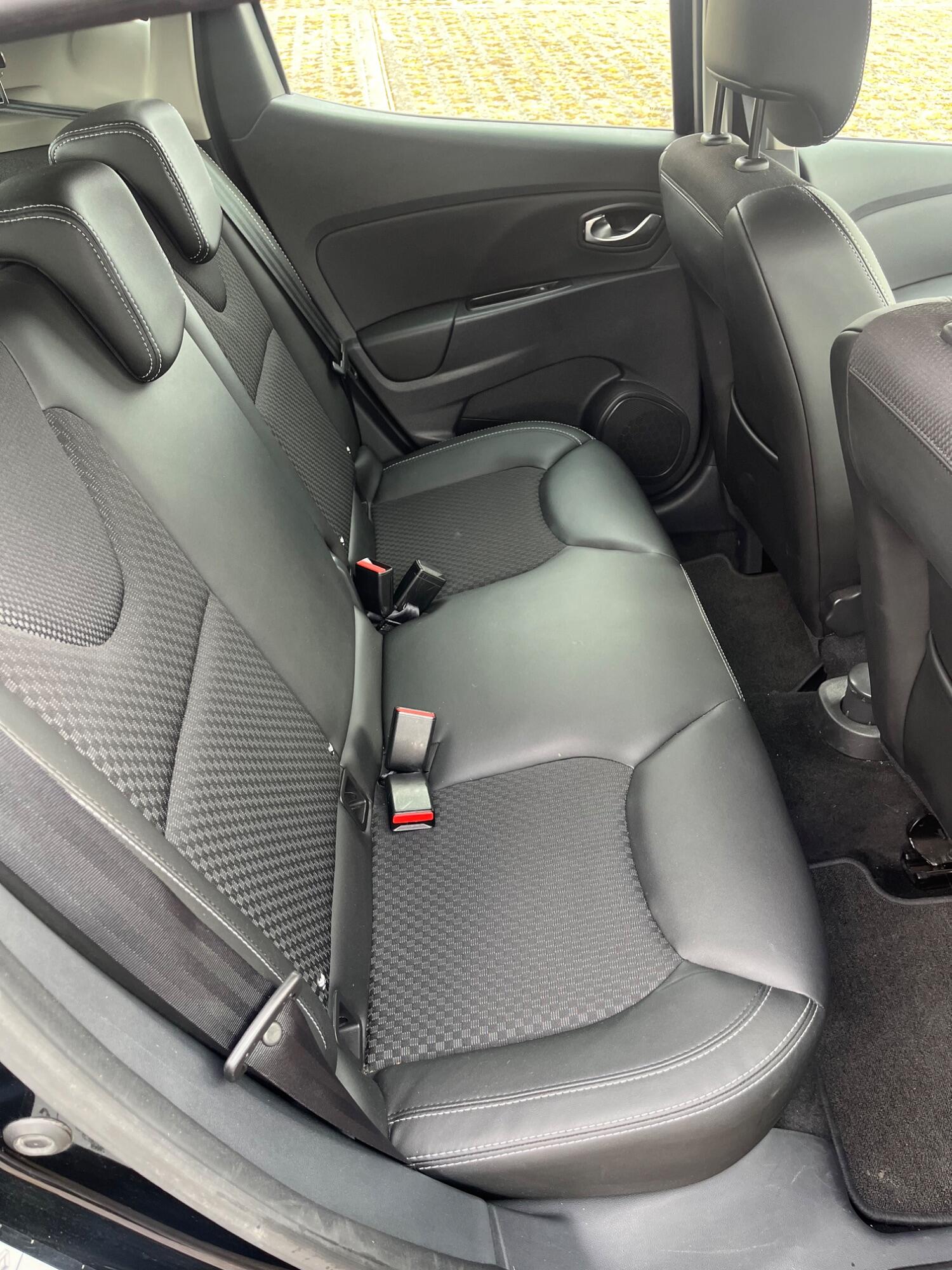 Used Renault Clio 2017 for sale - 76793479: Photo 11