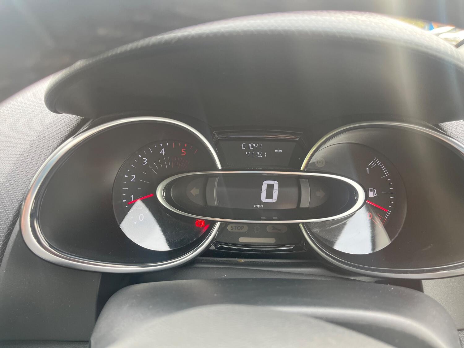 Used Renault Clio 2017 for sale - 76793479: Photo 13