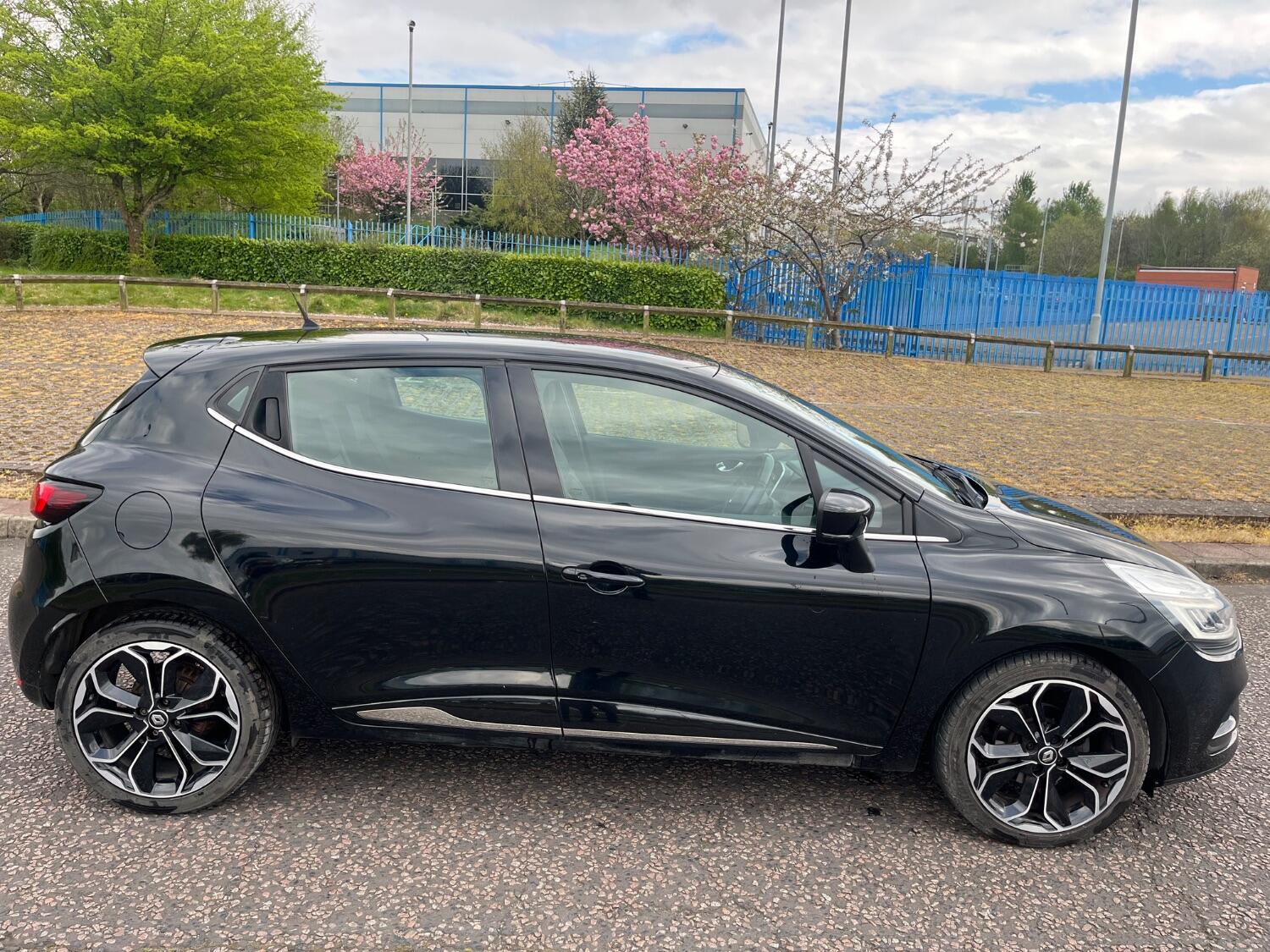 Used Renault Clio 2017 for sale - 76793479: Photo 7