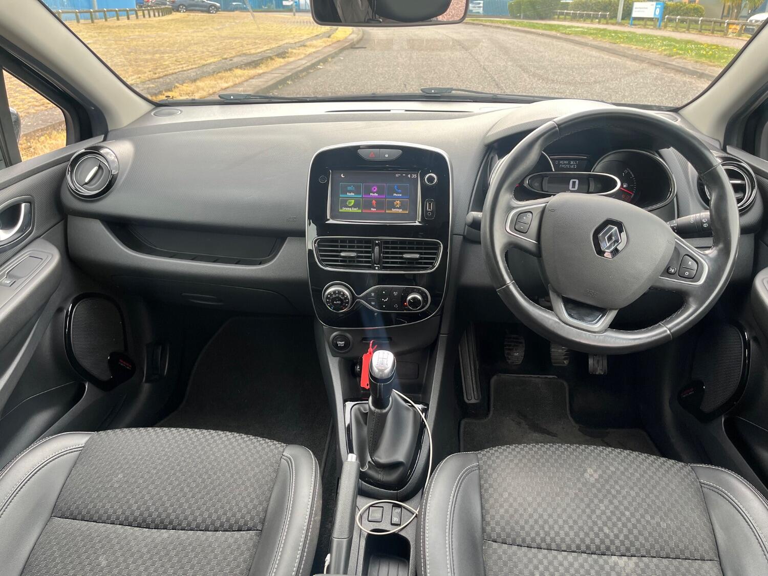 Used Renault Clio 2017 for sale - 76793479: Photo 8