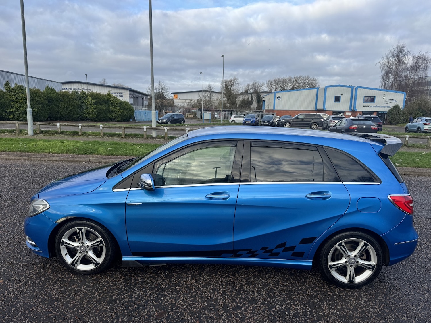 Used Mercedes-Benz B Class 2014 for sale - 76918430: Photo 3