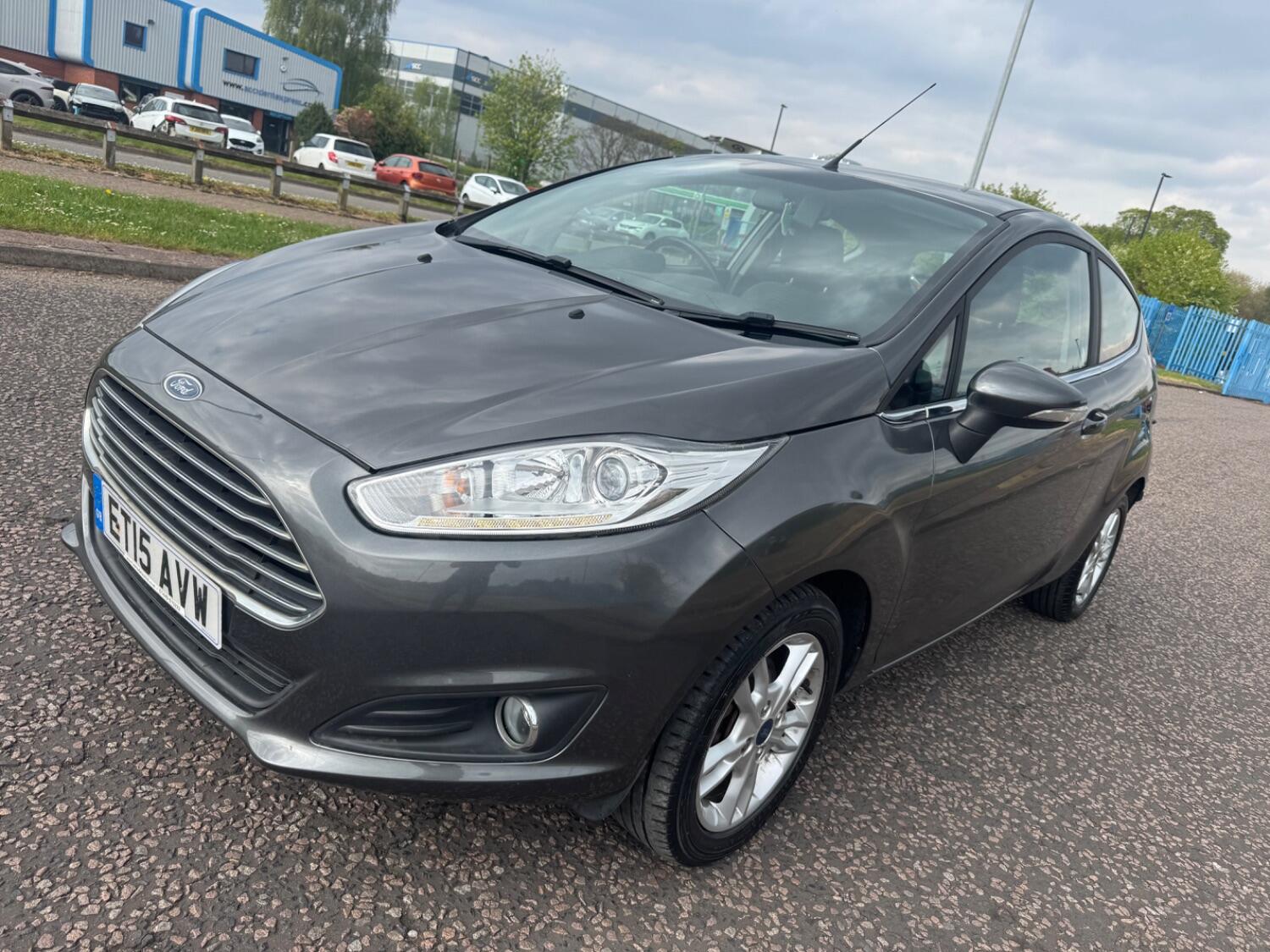Used Ford Fiesta 2015 for sale - 77937978: Photo 4