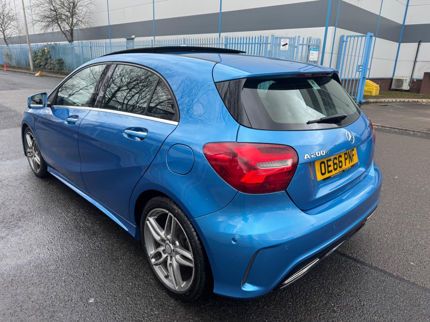 Used Mercedes-Benz A-Class 2017 for sale - 76793487: Photo 3