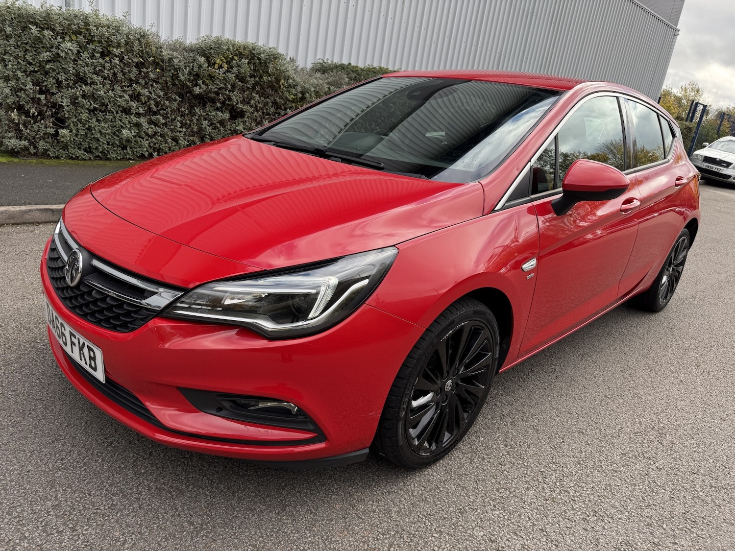 Used Vauxhall Astra 2016 for sale - 76374204: Photo 2