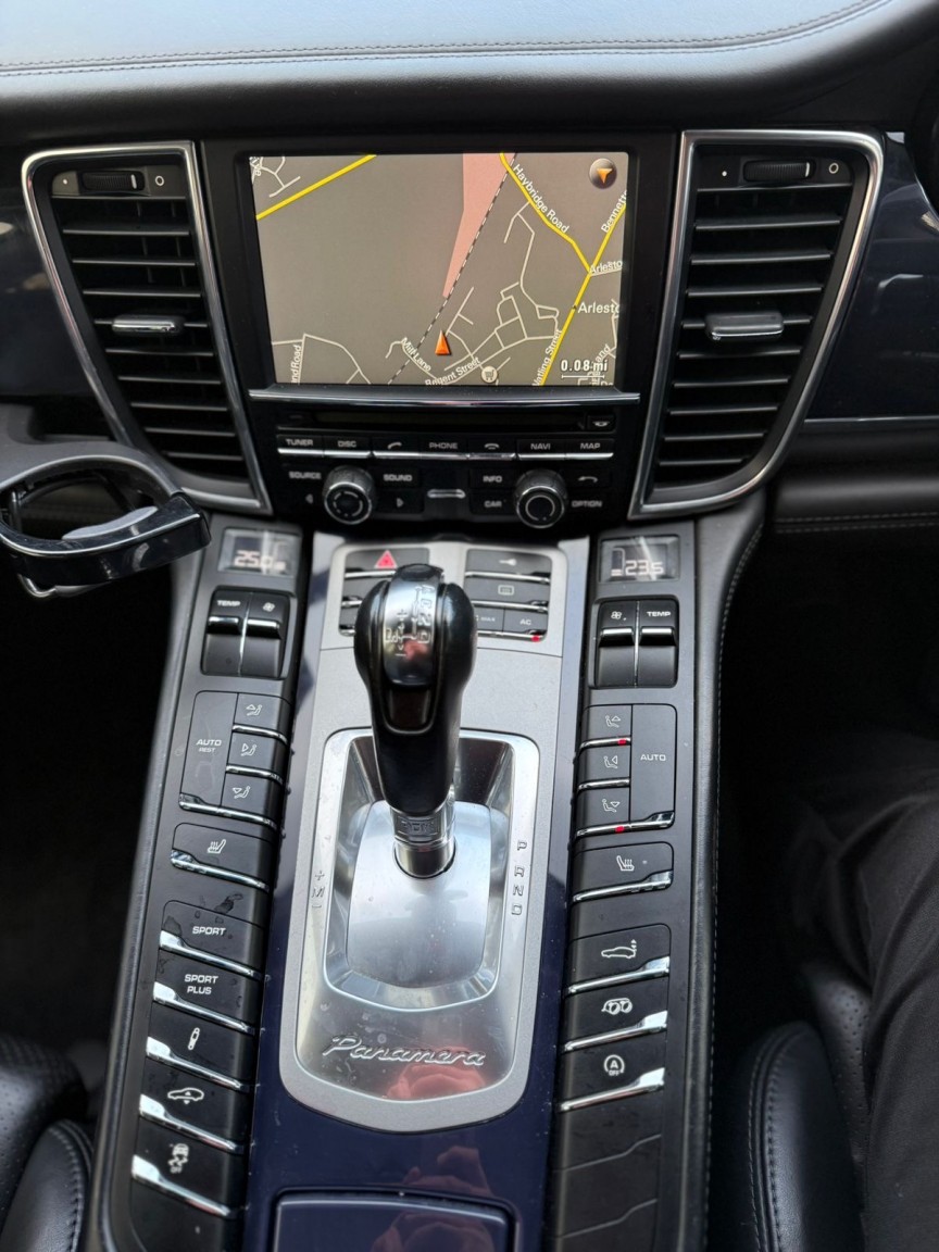 Used Porsche Panamera 2010 for sale - 77093943: Photo 15
