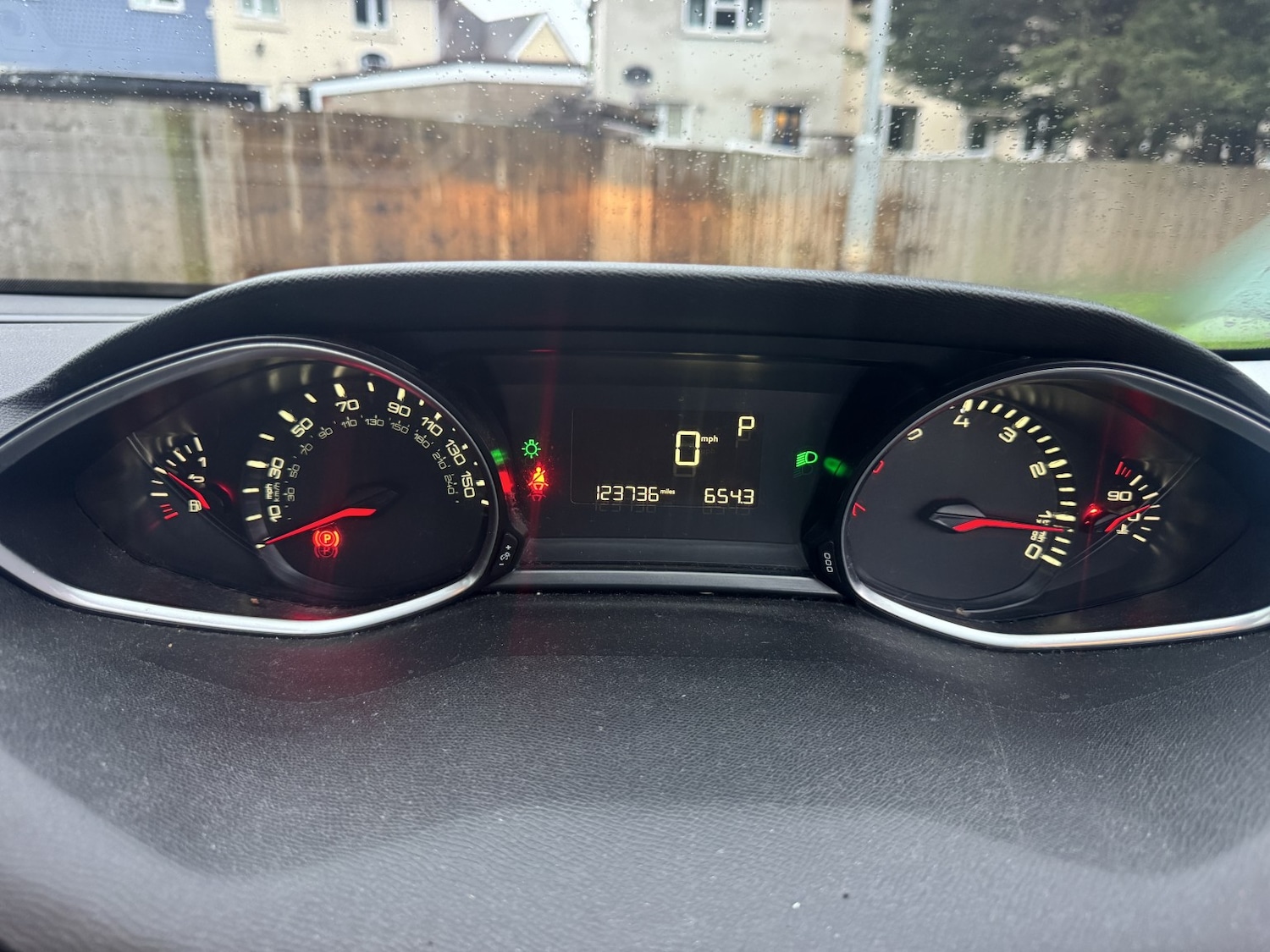 Used Peugeot 308 2015 for sale - 76884819: Photo 15