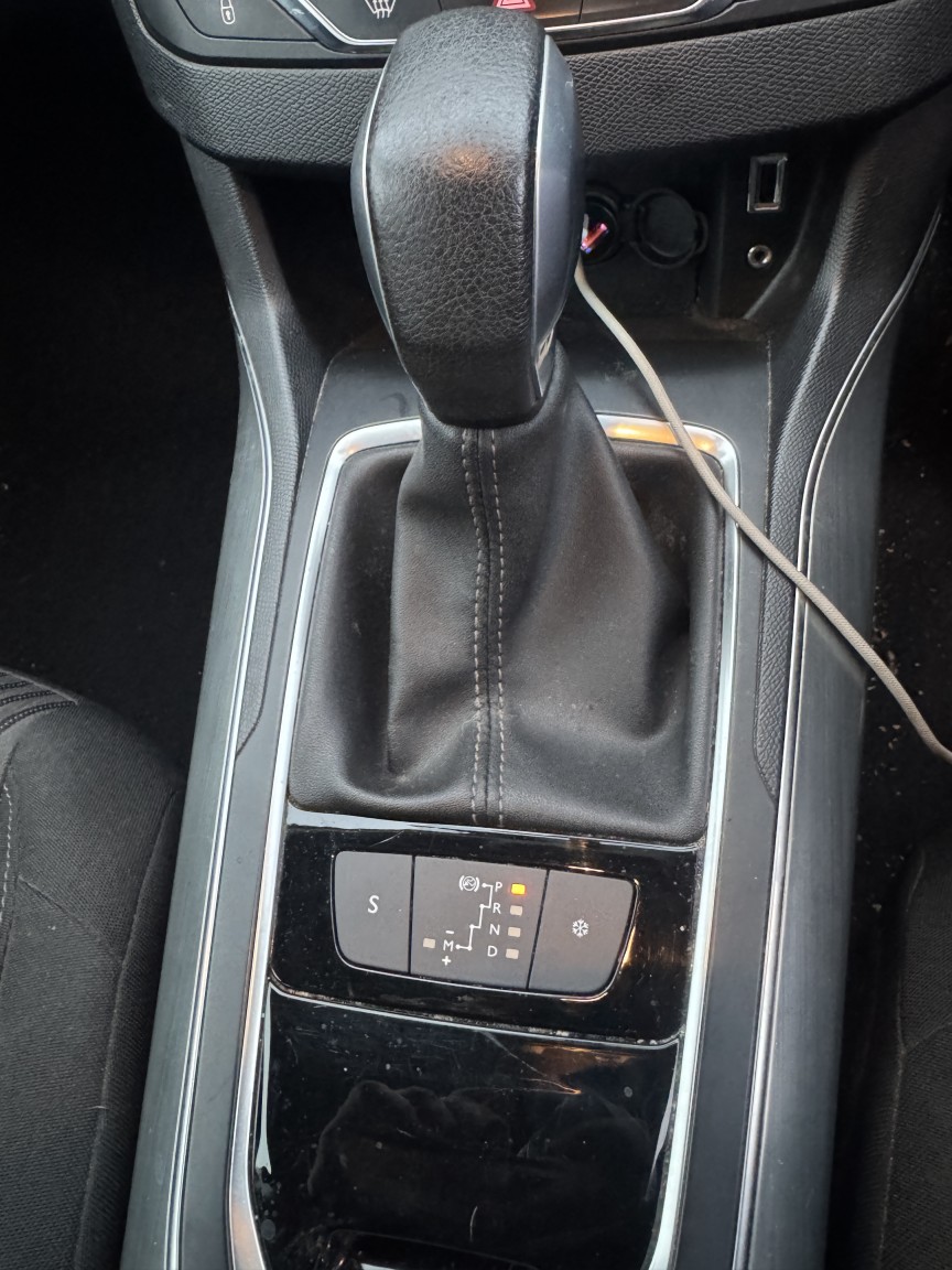 Used Peugeot 308 2015 for sale - 76884819: Photo 16