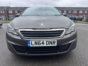 2015 - 1.2 PureTech 130 Active 5dr EAT6