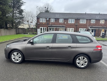 Used Peugeot 308 2015 for sale - 76884819: Photo
