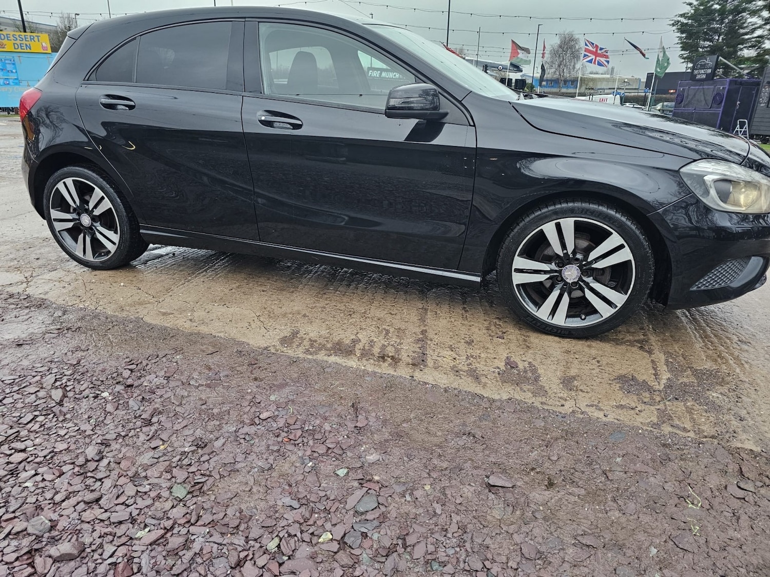 Used Mercedes-Benz A-Class 2015 for sale - 77318339: Photo 2