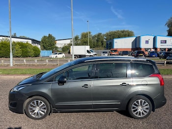 Used Peugeot 5008 2014 for sale - 78285556: Photo