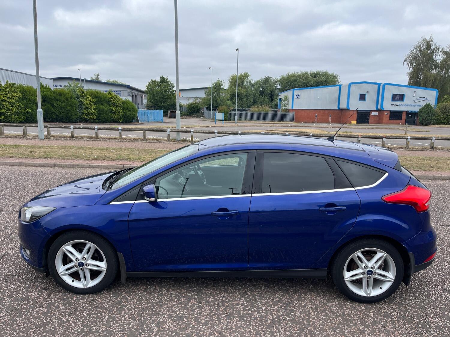 Used Ford Focus 2015 for sale - 76793441: Photo 5