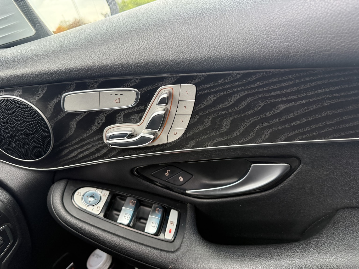 Used Mercedes-Benz GLC 2016 for sale - 76313947: Photo 21