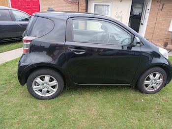 Used Toyota IQ 2011 for sale - 75581482: Photo
