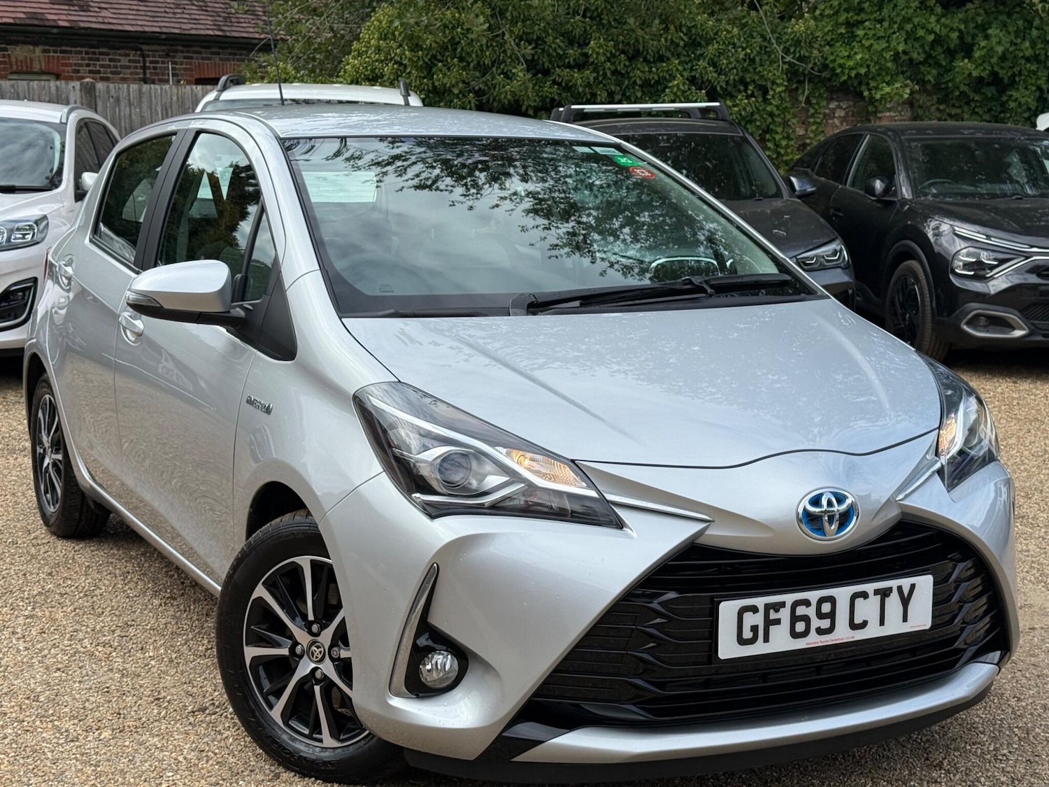 Used Toyota Yaris 2019 for sale - 76041946: Photo 1