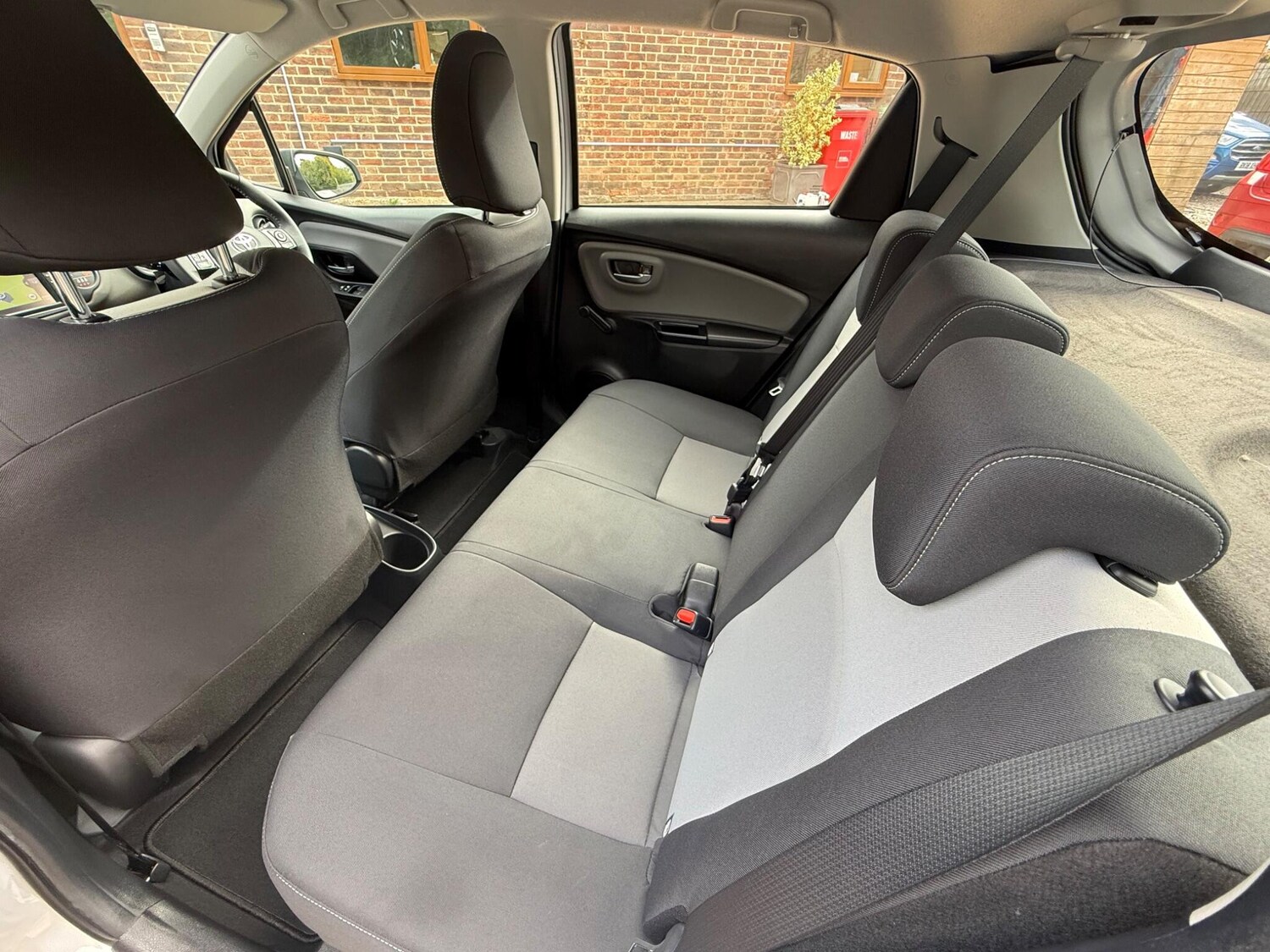 Used Toyota Yaris 2019 for sale - 76041946: Photo 10