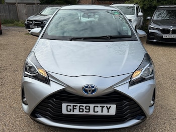 Used Toyota Yaris 2019 for sale - 76041946: Photo