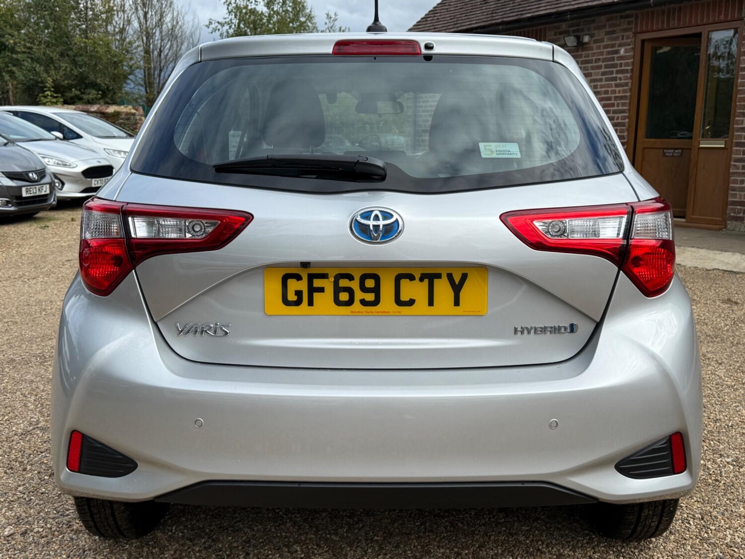 Used Toyota Yaris 2019 for sale - 76041946: Photo 4