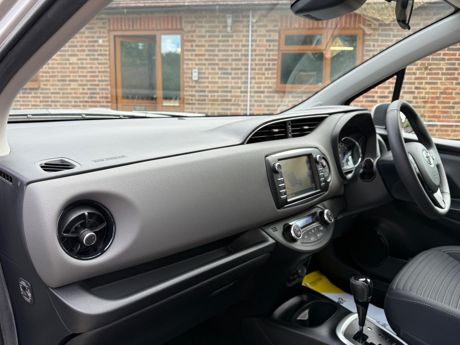 Used Toyota Yaris 2019 for sale - 76041946: Photo 6