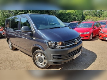 Used Volkswagen Transporter Shuttle 2019 for sale - 79359235: Photo