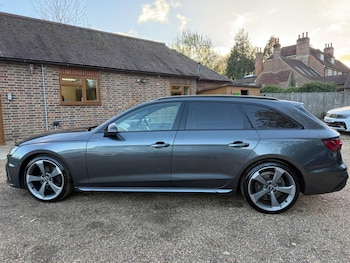Used Audi A4 Avant 2021 for sale - 76572220: Photo
