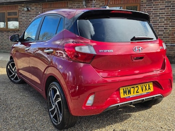 Used Hyundai i10 2023 for sale - 79359210: Photo
