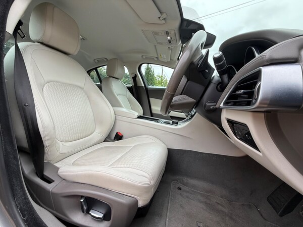 Used Jaguar XE 2018 for sale - 75741428: Photo 10