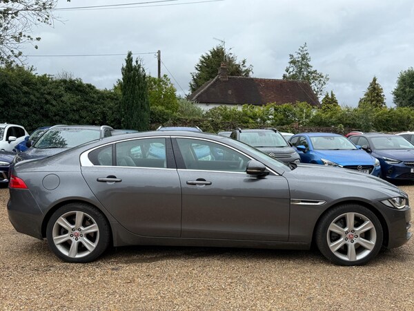 Used Jaguar XE 2018 for sale - 75741428: Photo 6