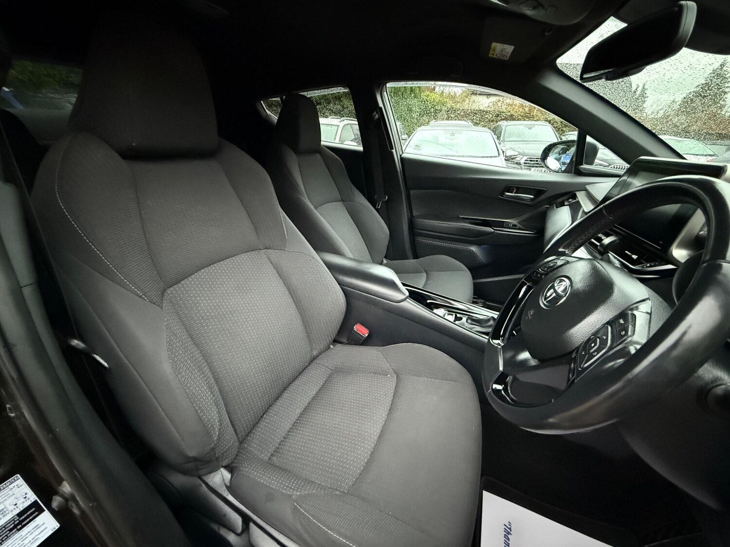 Used Toyota C-HR 2019 for sale - 76645819: Photo 10