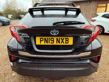 Used Toyota C-HR 2019 for sale - 76645819: Photo
