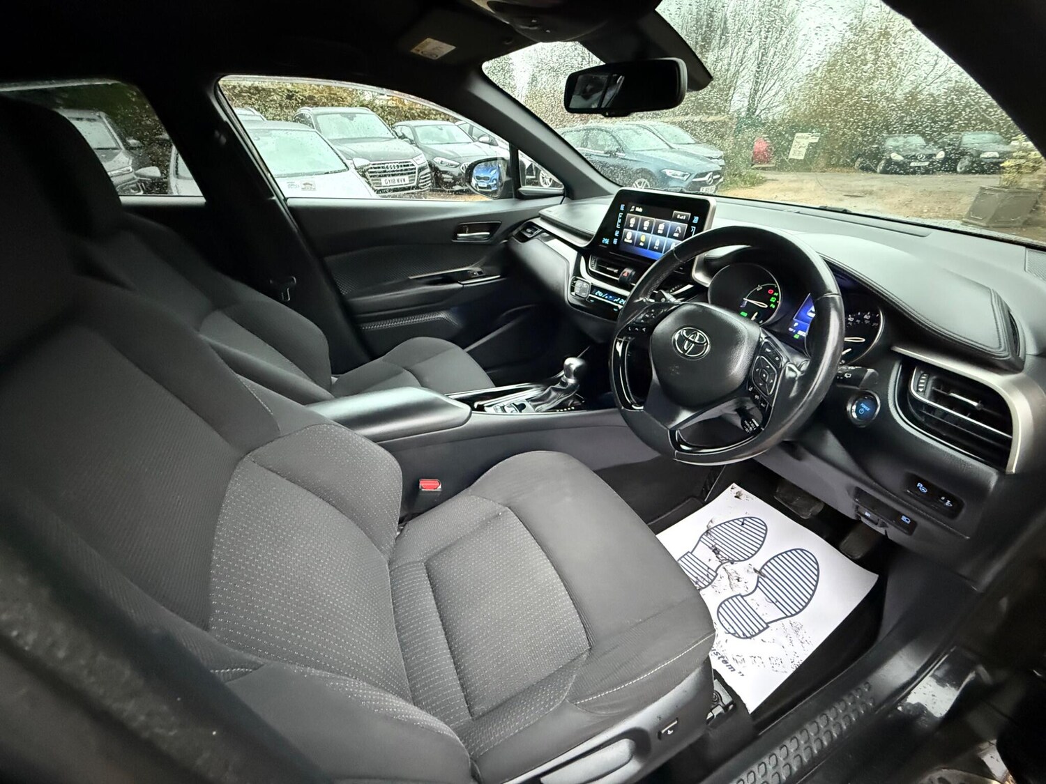 Used Toyota C-HR 2019 for sale - 76645819: Photo 9