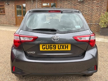 Used Toyota Yaris 2019 for sale - 76071946: Photo