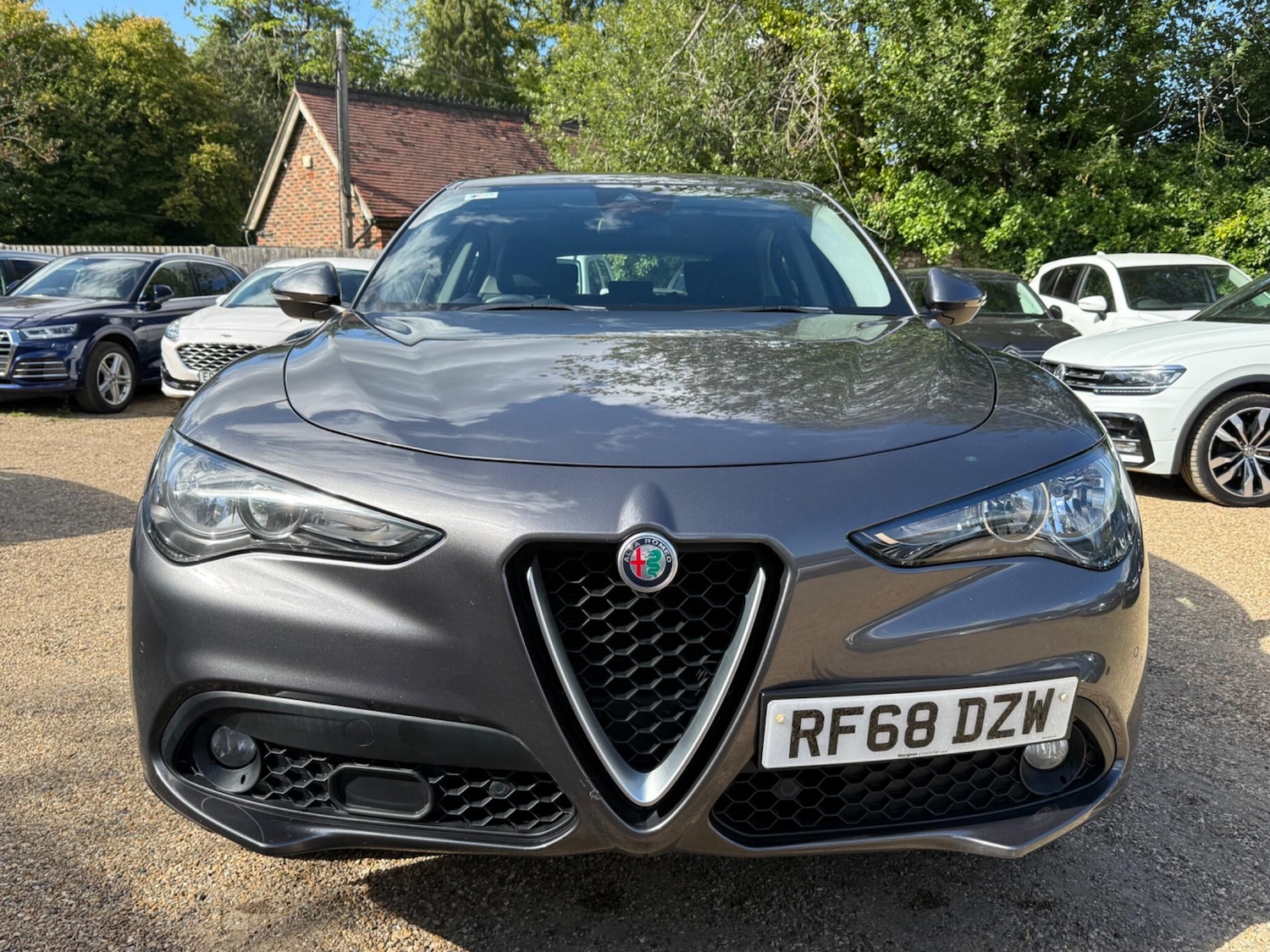 Used Alfa Romeo Stelvio 2018 for sale - 76702478: Photo 2