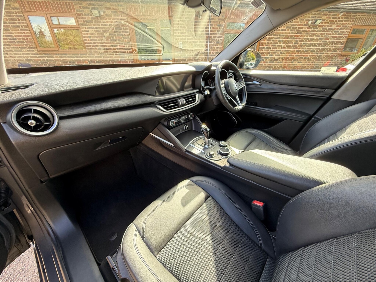 Used Alfa Romeo Stelvio 2018 for sale - 76702478: Photo 8