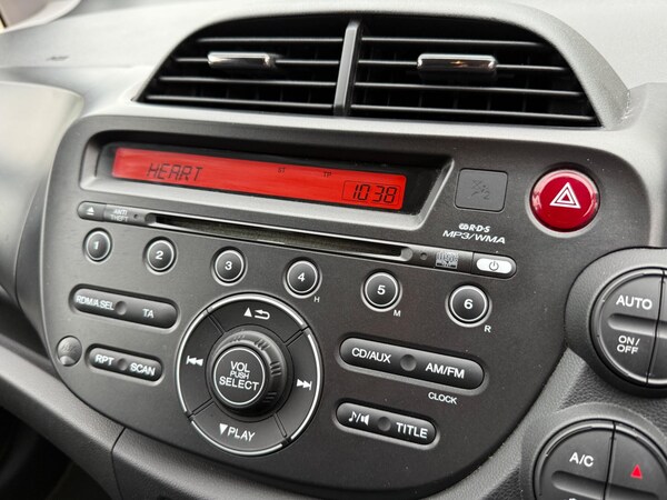Used Honda Jazz 2014 for sale - 76072409: Photo 10