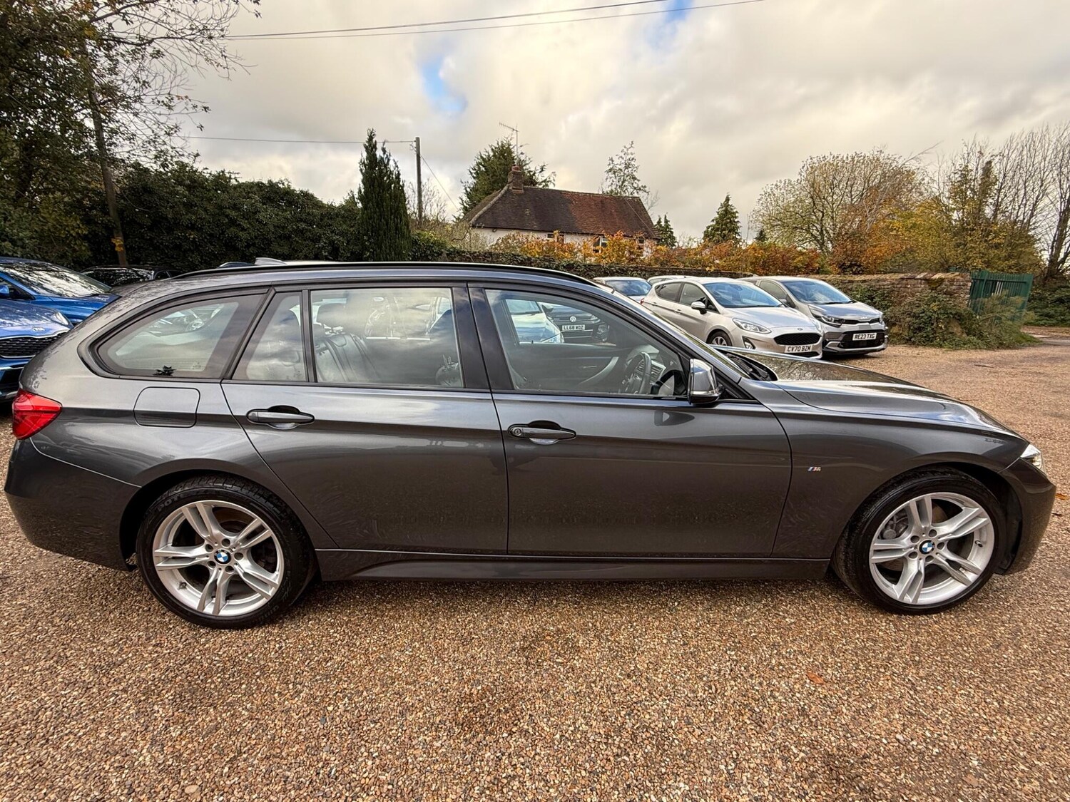 Used BMW 3 Series 2017 for sale - 76521536: Photo 7