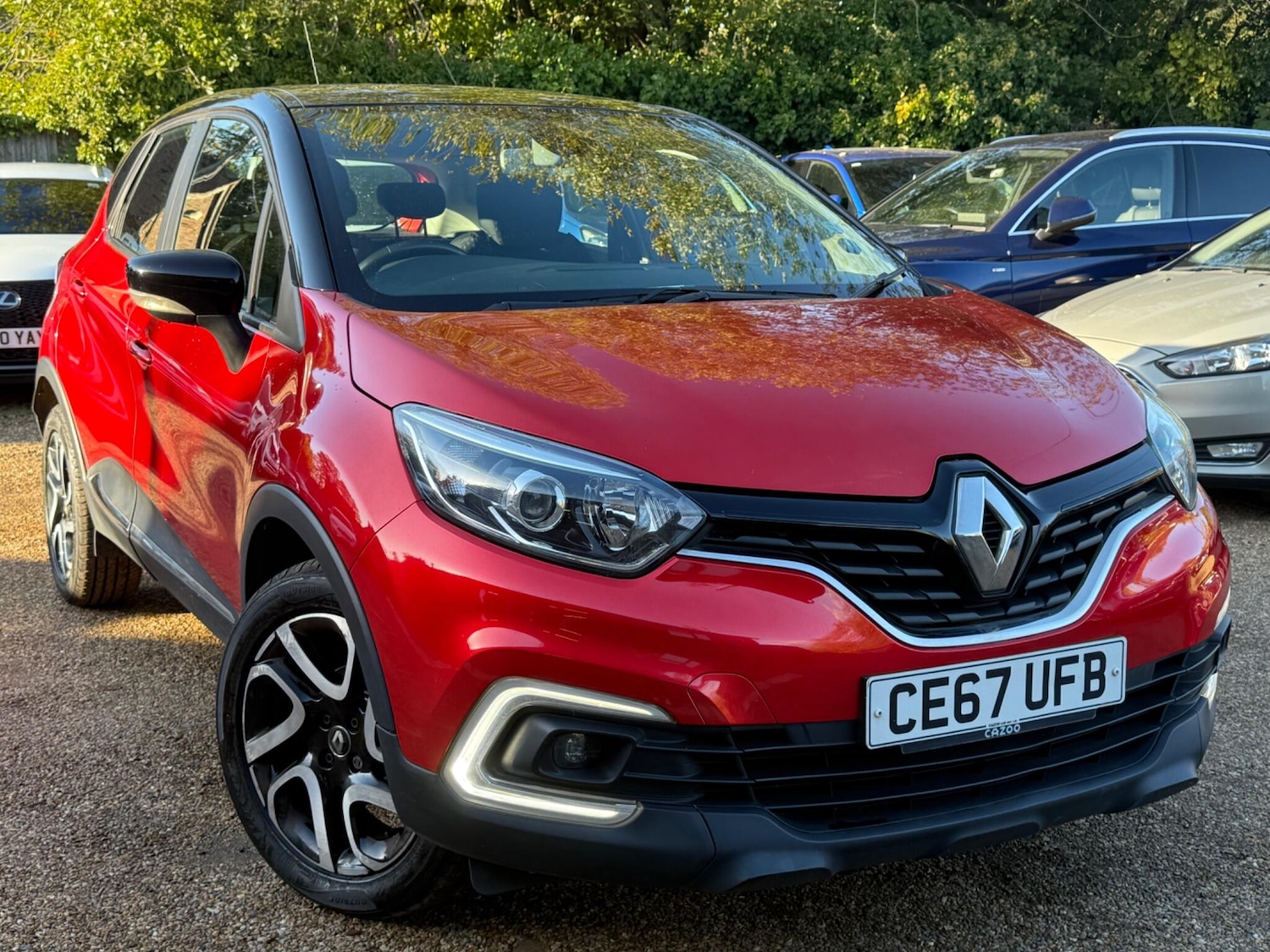 Used Renault Captur 2018 for sale - 76360077: Photo 1
