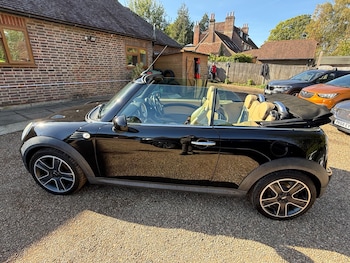 Used MINI Convertible 2009 for sale - 76099421: Photo