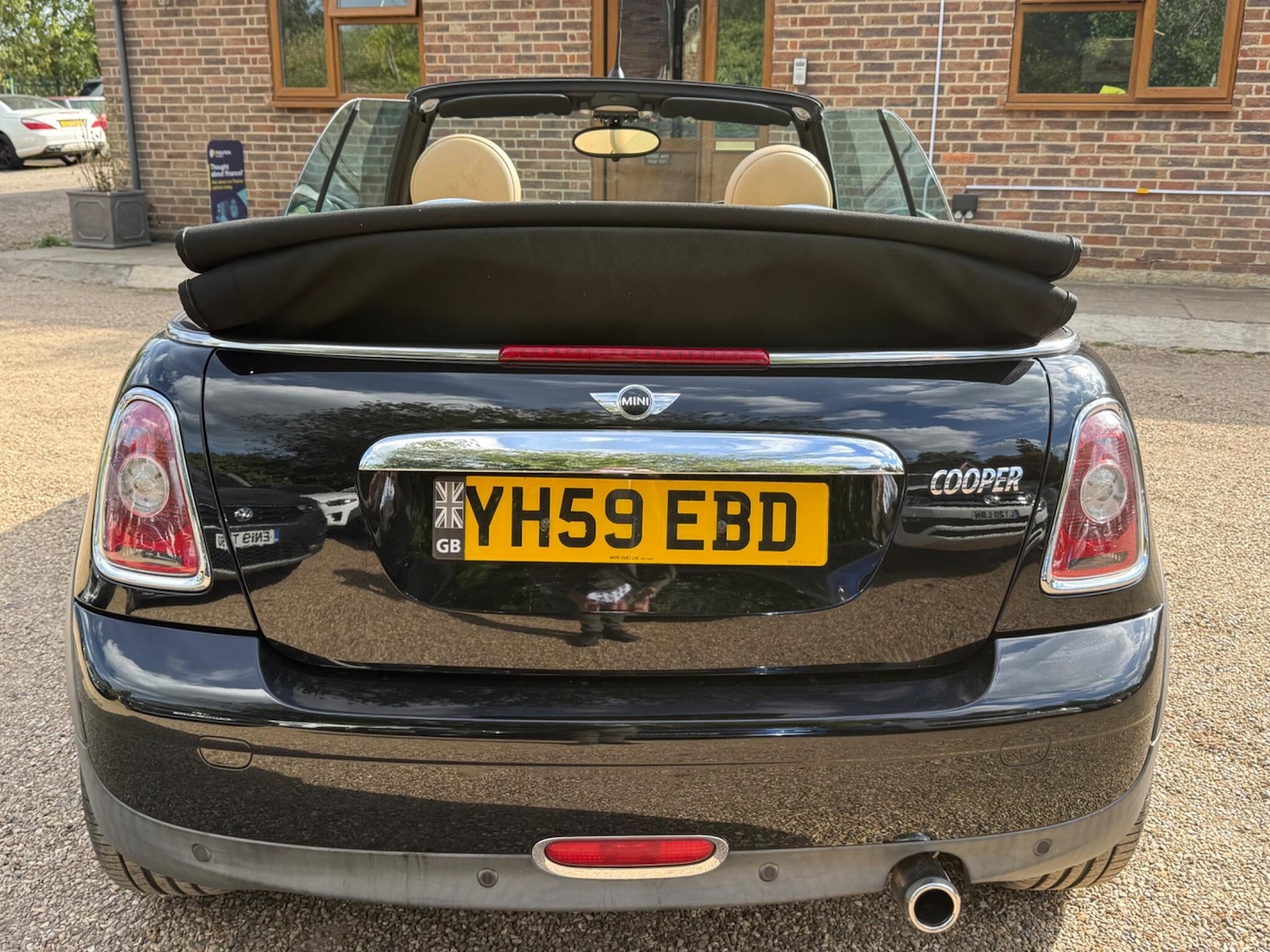 Used MINI Convertible 2009 for sale - 76099421: Photo 4