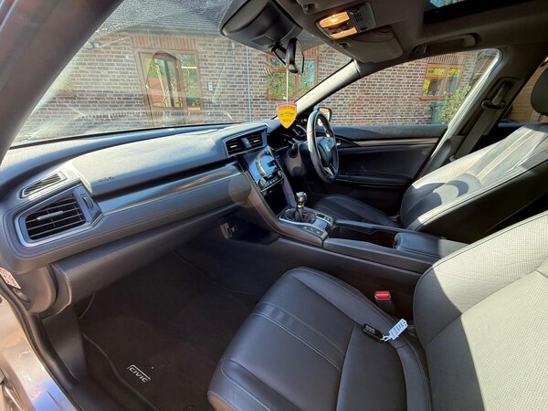 Used Honda Civic 2019 for sale - 75940679: Photo 10