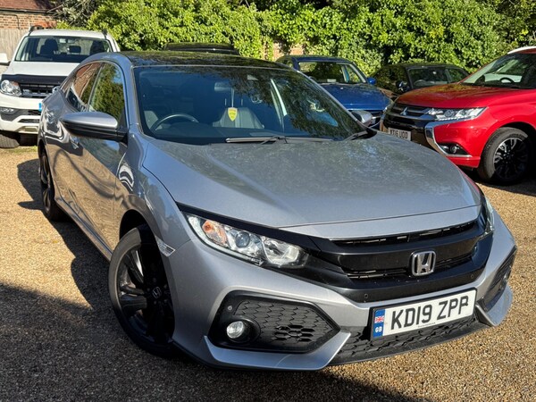 Used Honda Civic 2019 for sale - 75940679: Photo 1