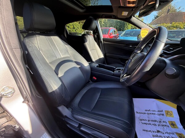 Used Honda Civic 2019 for sale - 75940679: Photo 8