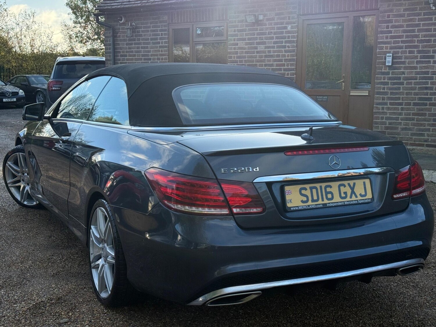 Used Mercedes-Benz E Class 2016 for sale - 76370476: Photo 8