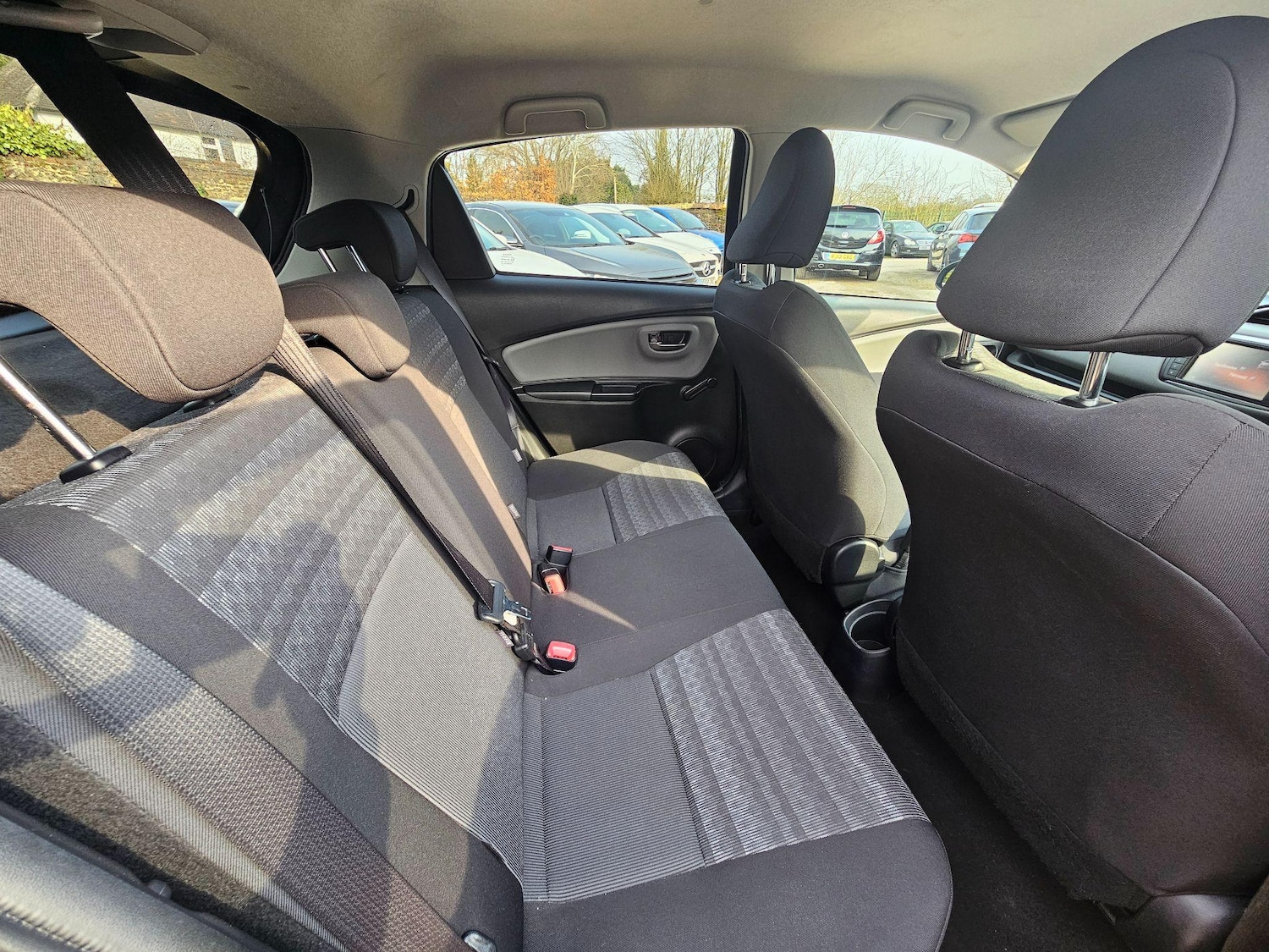 Used Toyota Yaris 2016 for sale - 73944848: Photo 10